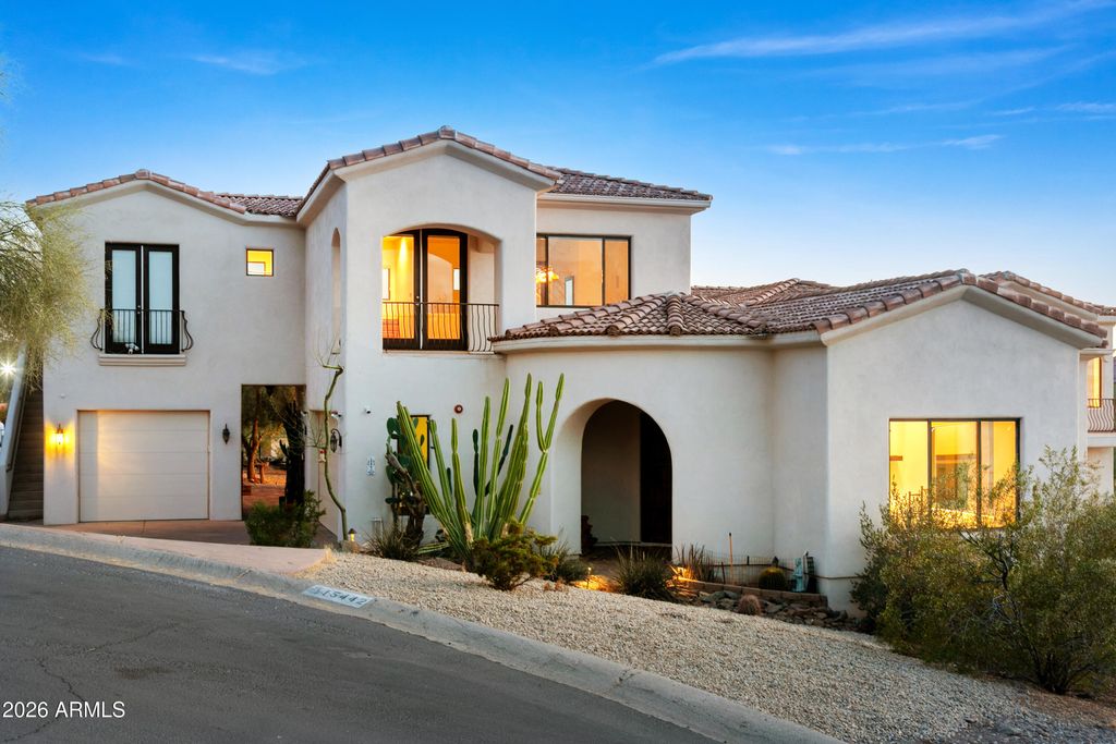 Image 7 of property listing at 15442 N 11TH Street, Phoenix, AZ 85022