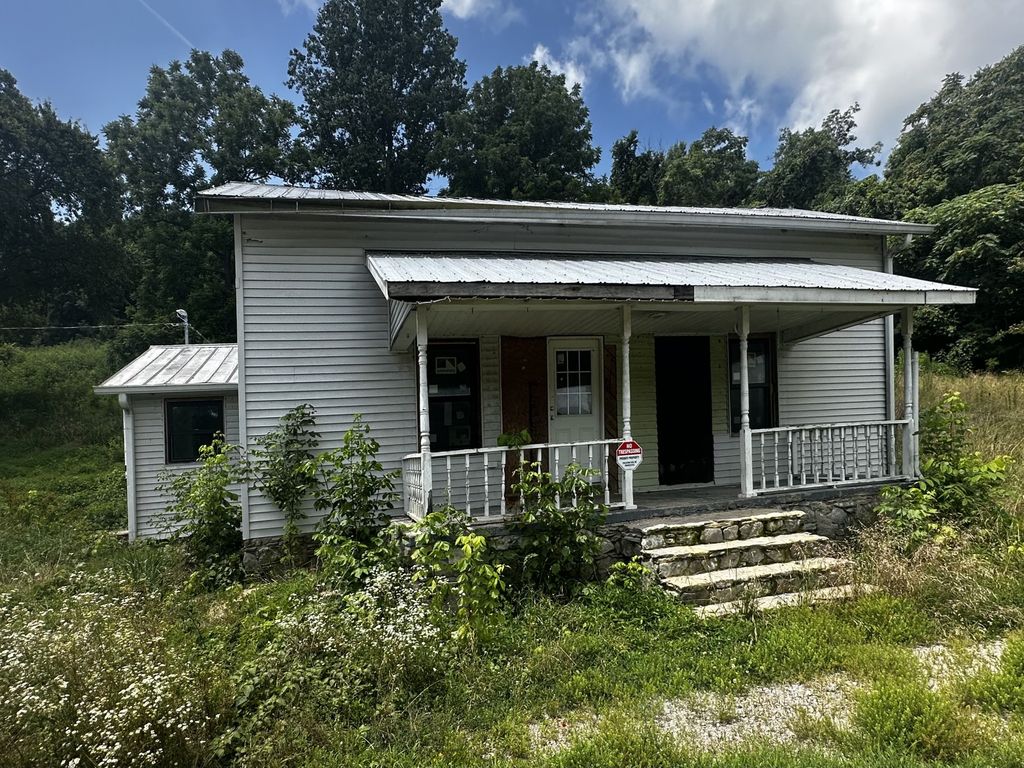 13135 Campbellsville Rd, Ethridge, TN 38456