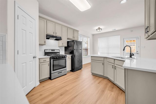 15603 Mustang Island Drive, Sugar Land, TX 77498