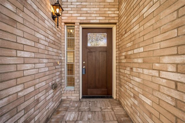 15603 Mustang Island Drive, Sugar Land, TX 77498