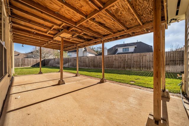 15603 Mustang Island Drive, Sugar Land, TX 77498