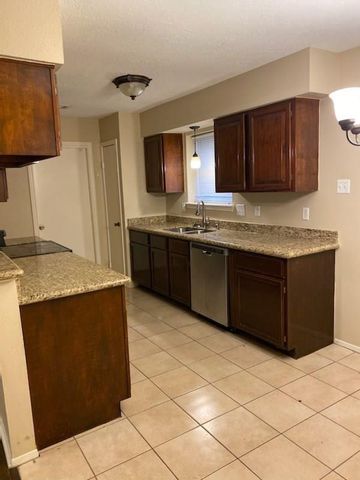 18927 Droitwich Drive, Humble, TX 77346