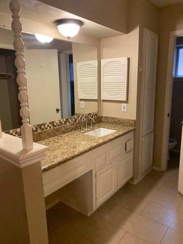 18927 Droitwich Drive, Humble, TX 77346