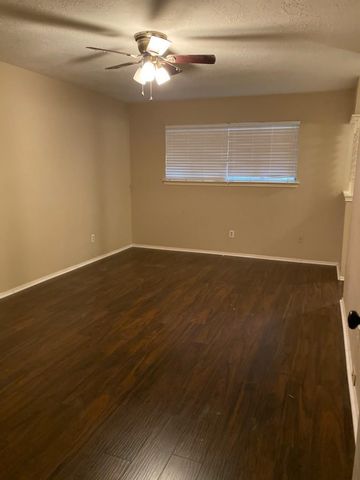 18927 Droitwich Drive, Humble, TX 77346