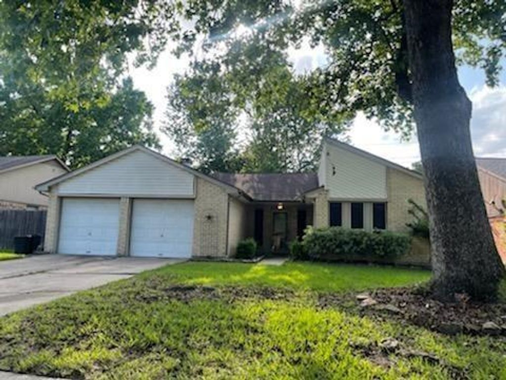 18927 Droitwich Drive, Humble, TX 77346