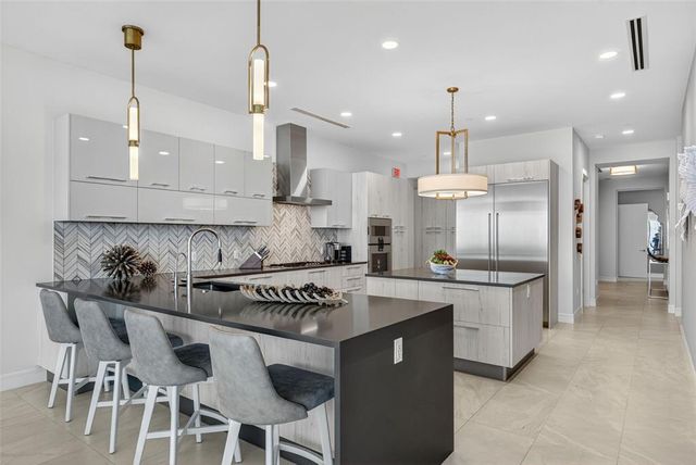 605 S GULFSTREAM AVENUE 5S, Sarasota, FL 34236