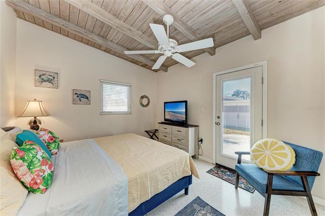 817 HARBOR DRIVE S, Venice, FL 34285