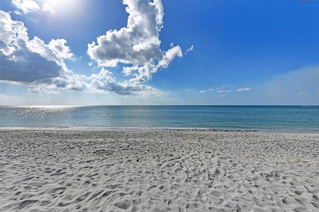 817 HARBOR DRIVE S, Venice, FL 34285