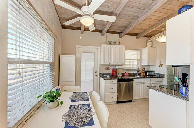 817 HARBOR DRIVE S, Venice, FL 34285