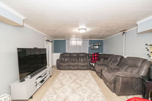 5243 S 2200 W, Roy, UT 84067