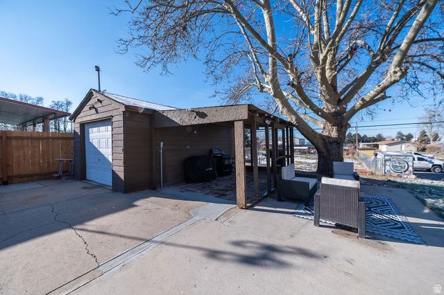 5243 S 2200 W, Roy, UT 84067