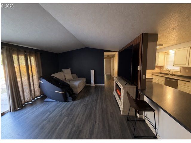 1237 LOTTIE Ln, Salem, OR 97304