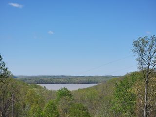 1025 Vista Ridge Dr, Stewart, TN 37175