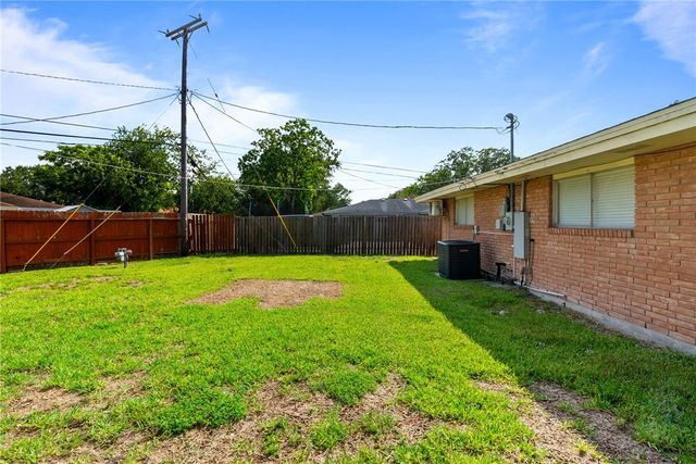 601 Moray Pl, Corpus Christi, TX 78411