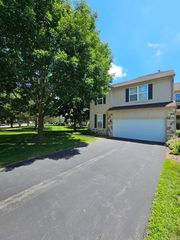 749 Dillon Court, Grayslake, IL 60030