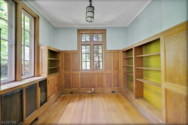 475 Berkeley Ave, South Orange Village Twp., NJ 07079