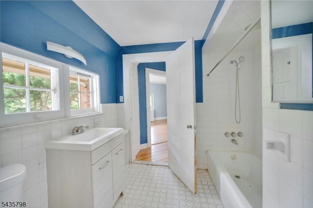 475 Berkeley Ave, South Orange Village Twp., NJ 07079