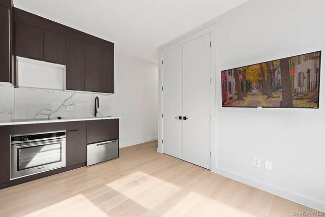 46-15 48th Avenue, Woodside, NY 11377