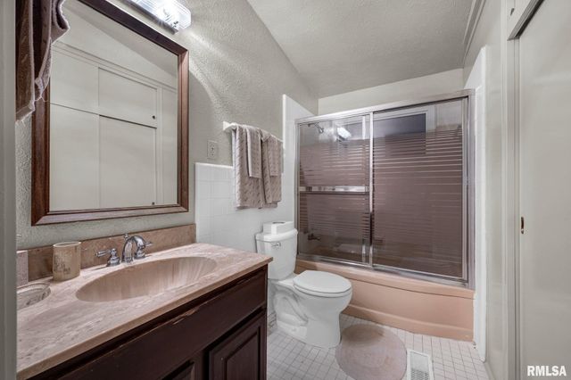 4145 N HAWTHORNE Place, Peoria, IL 61614