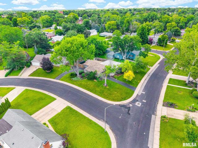 4145 N HAWTHORNE Place, Peoria, IL 61614
