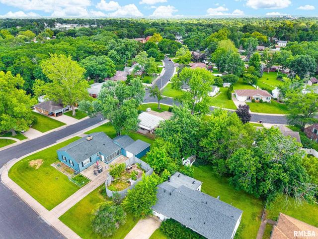 4145 N HAWTHORNE Place, Peoria, IL 61614