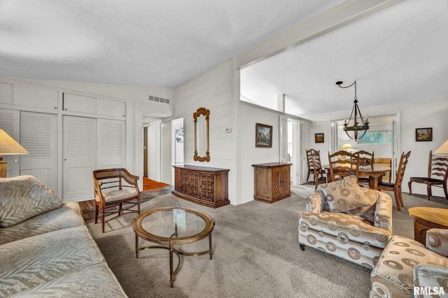 4145 N HAWTHORNE Place, Peoria, IL 61614