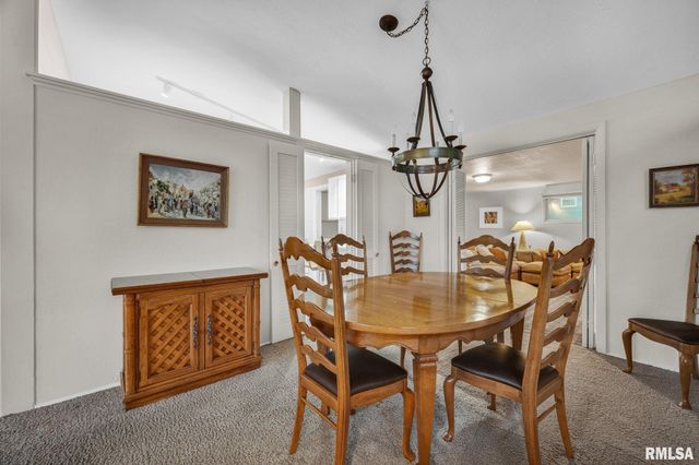 4145 N HAWTHORNE Place, Peoria, IL 61614