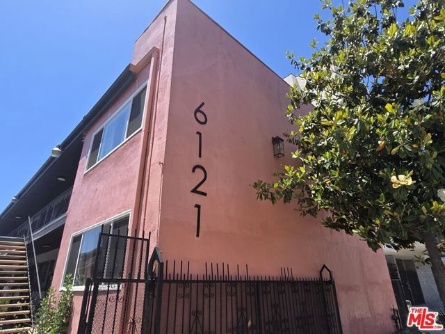 6121 Crenshaw Boulevard, Los Angeles, CA 90043