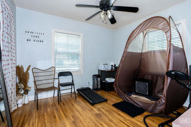 22 Real Road, Bakersfield, CA 93309