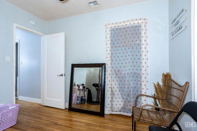 22 Real Road, Bakersfield, CA 93309