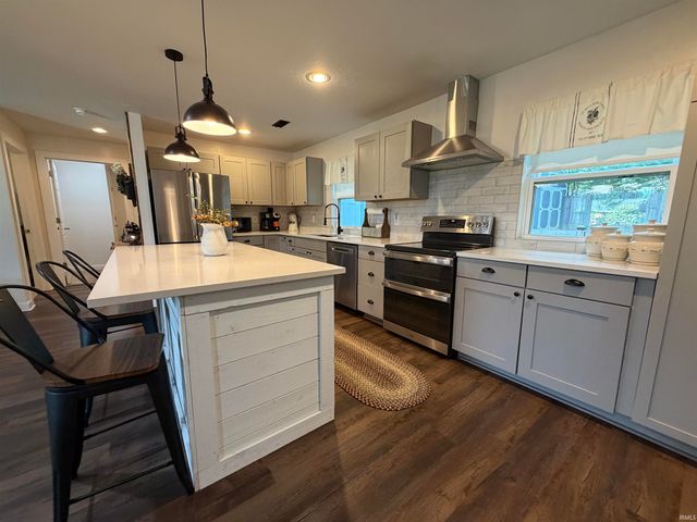 525 Circle Drive, Fairmount, IN 46928