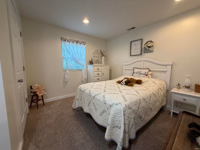 525 Circle Drive, Fairmount, IN 46928