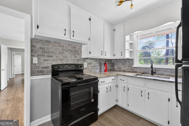 3825 Highway 81 W, Hampton, GA 30228