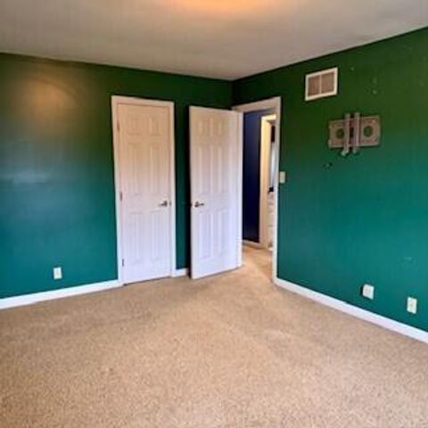 1355 Gilleevan Drive, Valparaiso, IN 46385