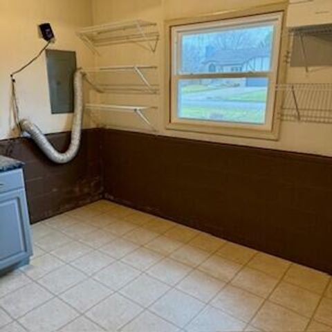 1355 Gilleevan Drive, Valparaiso, IN 46385