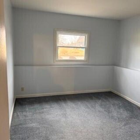 1355 Gilleevan Drive, Valparaiso, IN 46385