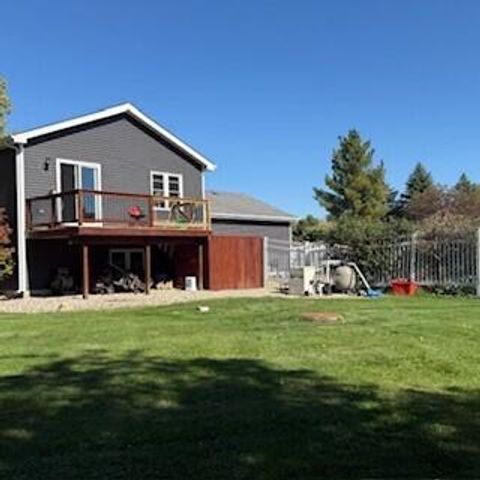 1355 Gilleevan Drive, Valparaiso, IN 46385