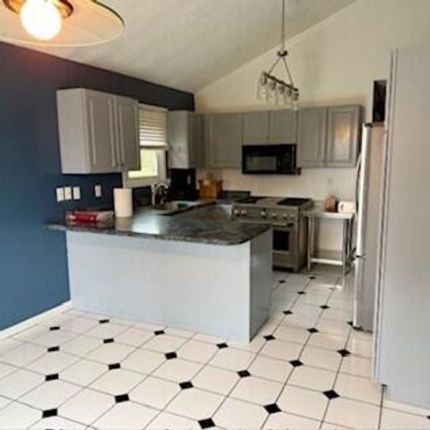 1355 Gilleevan Drive, Valparaiso, IN 46385