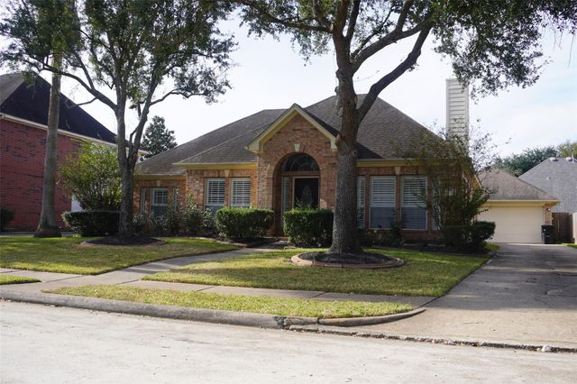 13714 Pear Woods Court, Houston, TX 77059