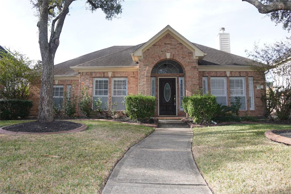 13714 Pear Woods Court, Houston, TX 77059