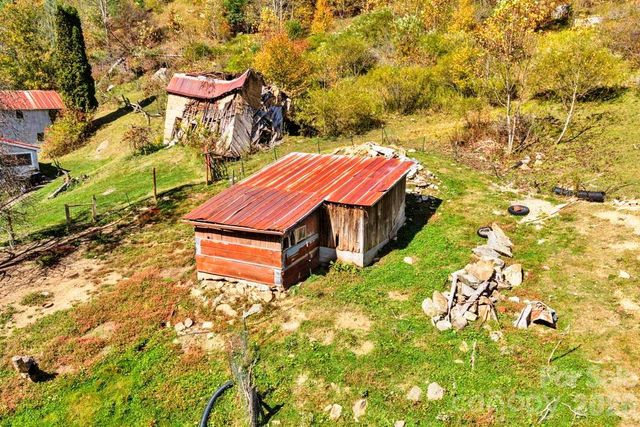 1068 Laurel Branch Road, Vilas, NC 28692