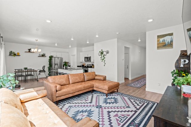 1017 S RED CLIFF DR, Santaquin, UT 84655