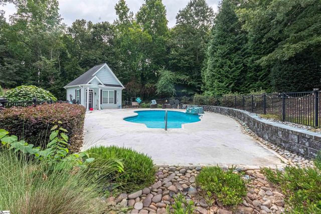 109 Creek Crossing Way, Greer, SC 29651