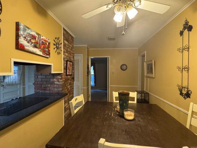 220 Lexington Dr, Forrest City, AR 72335