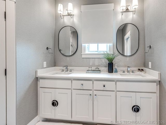 40 Ramble Along Road, Carlton Landing, OK 74432