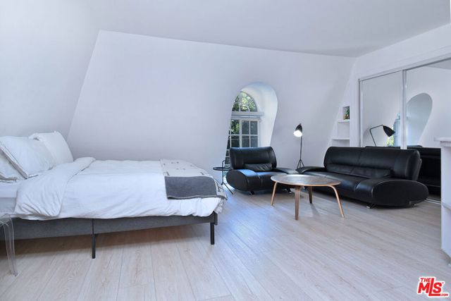 1839 N Beverly Drive, Beverly Hills, CA 90210