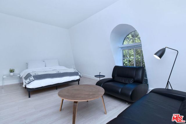 1839 N Beverly Drive, Beverly Hills, CA 90210