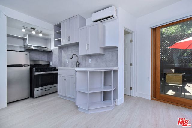 1839 N Beverly Drive, Beverly Hills, CA 90210