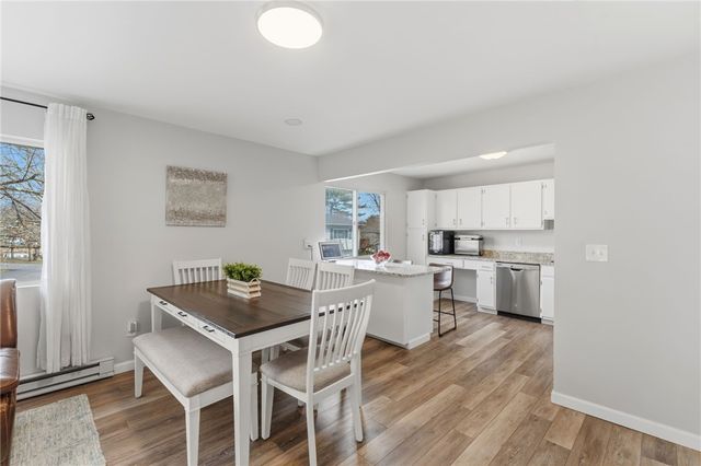 543 Quisset Court, Warwick, RI 02886