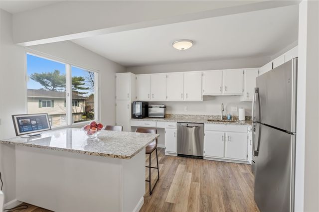 543 Quisset Court, Warwick, RI 02886